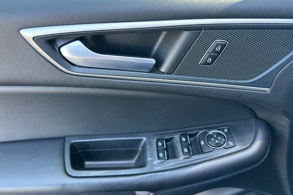Thumbnail: 2024 Ford Edge - 22