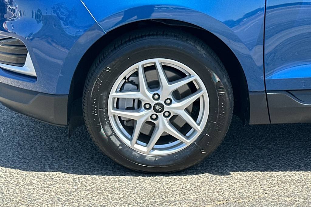Thumbnail: 2024 Ford Edge - 8