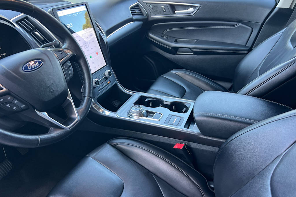 Thumbnail: 2022 Ford Edge - 9