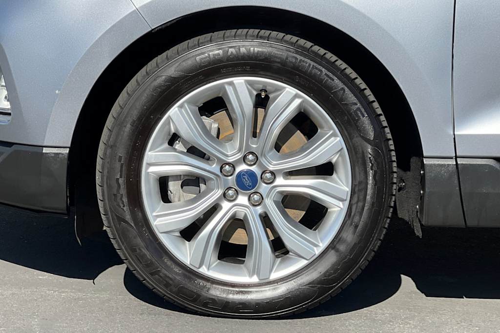 Thumbnail: 2022 Ford Edge - 8