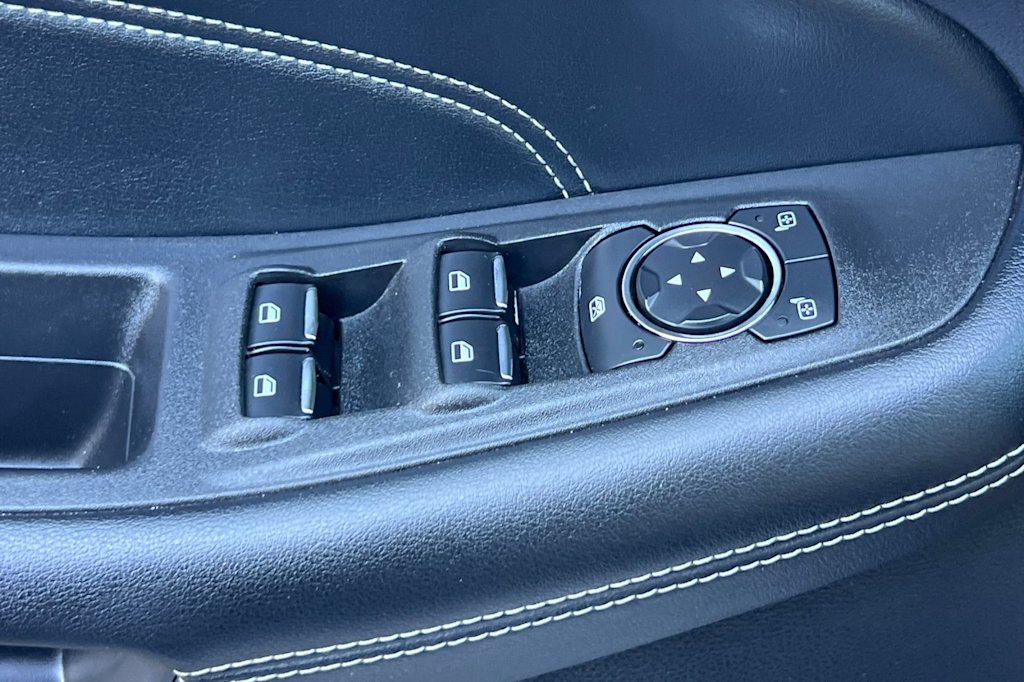 Thumbnail: 2022 Ford Edge - 23