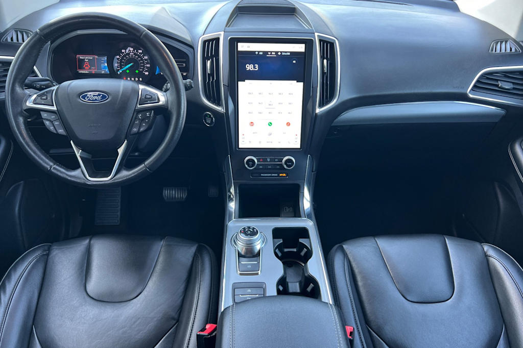 Thumbnail: 2022 Ford Edge - 2