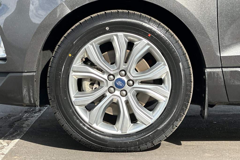 Thumbnail: 2020 Ford Edge - 8