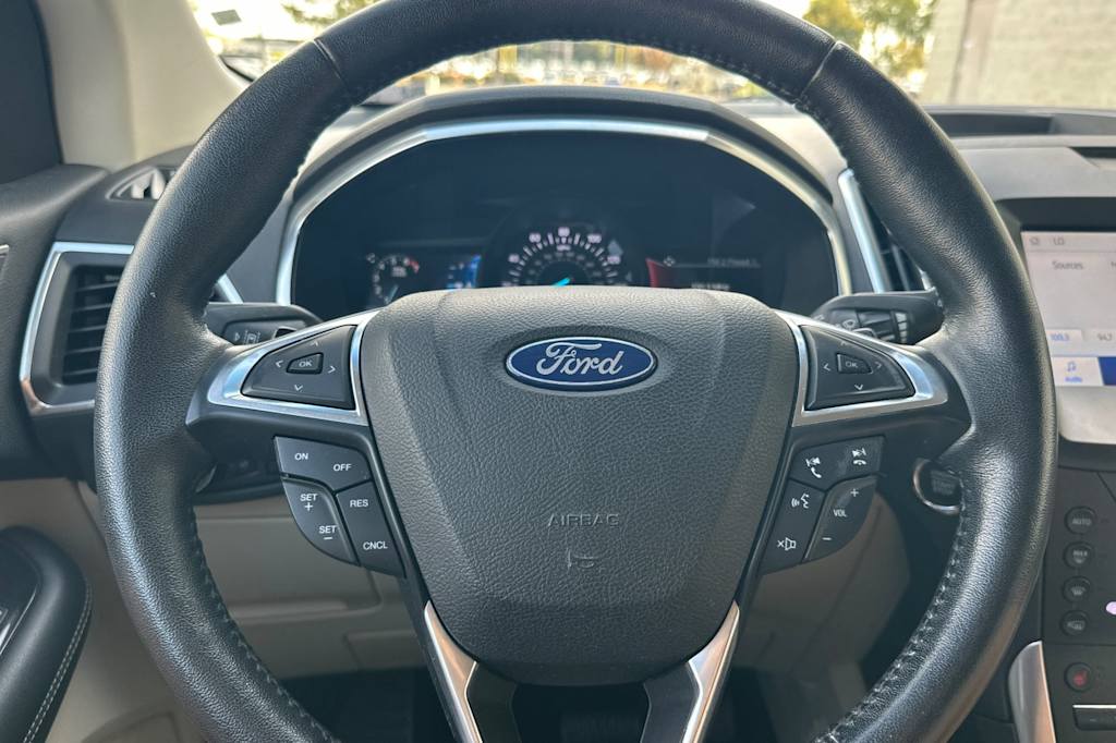 Thumbnail: 2020 Ford Edge - 27