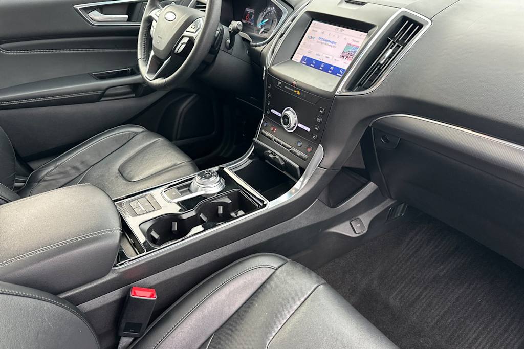 Thumbnail: 2020 Ford Edge - 12