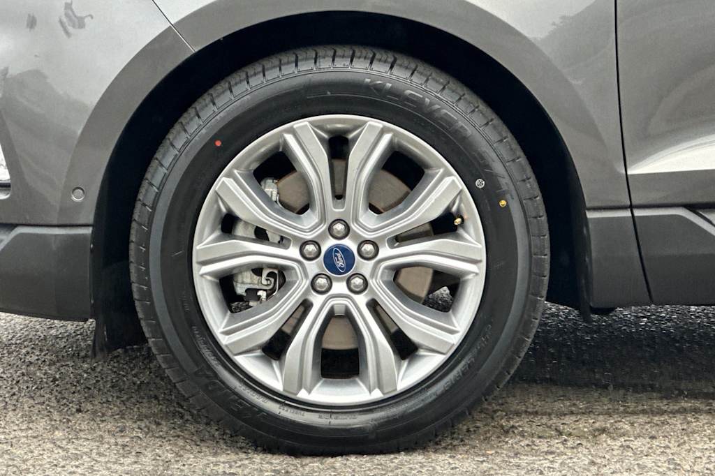 Thumbnail: 2020 Ford Edge - 8