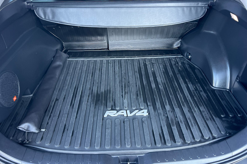 Thumbnail: 2023 Toyota RAV4 - 16