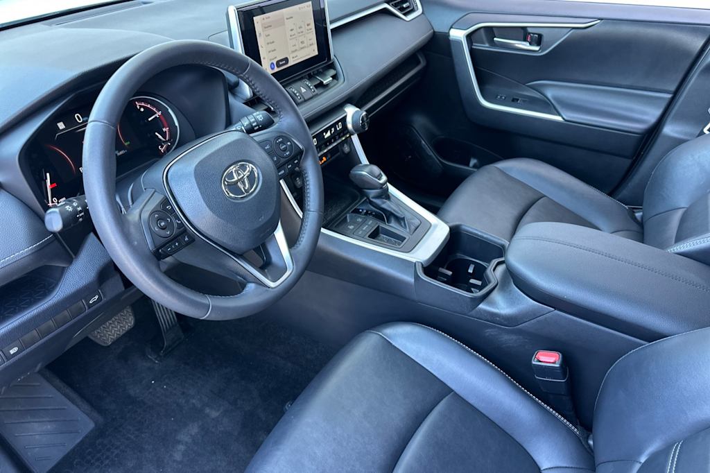 Thumbnail: 2023 Toyota RAV4 - 9