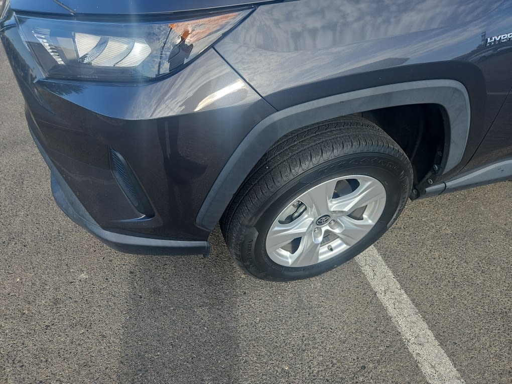 Thumbnail: 2021 Toyota RAV4 - 19