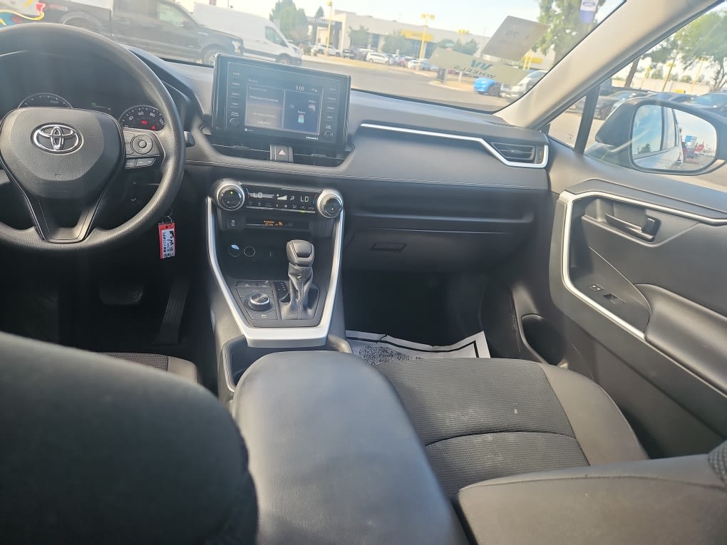 Thumbnail: 2021 Toyota RAV4 - 7