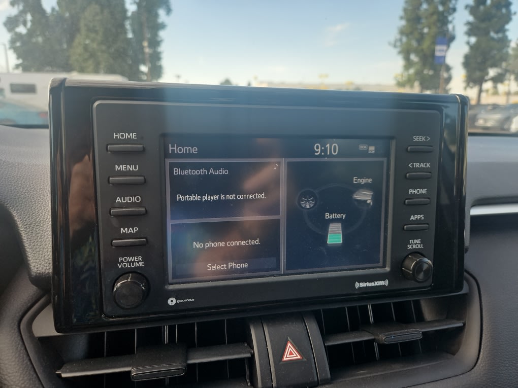 Thumbnail: 2021 Toyota RAV4 - 13
