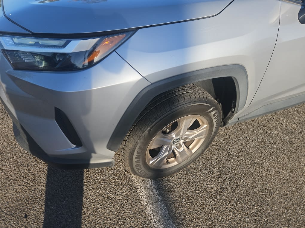 Thumbnail: 2023 Toyota RAV4 - 17