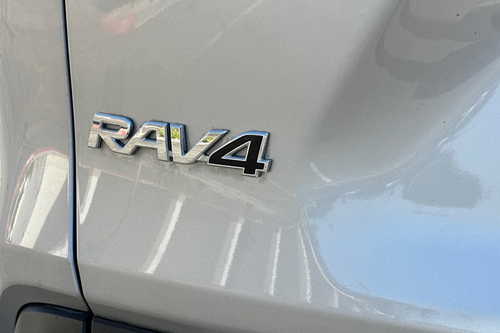 Thumbnail: 2023 Toyota RAV4 - 7