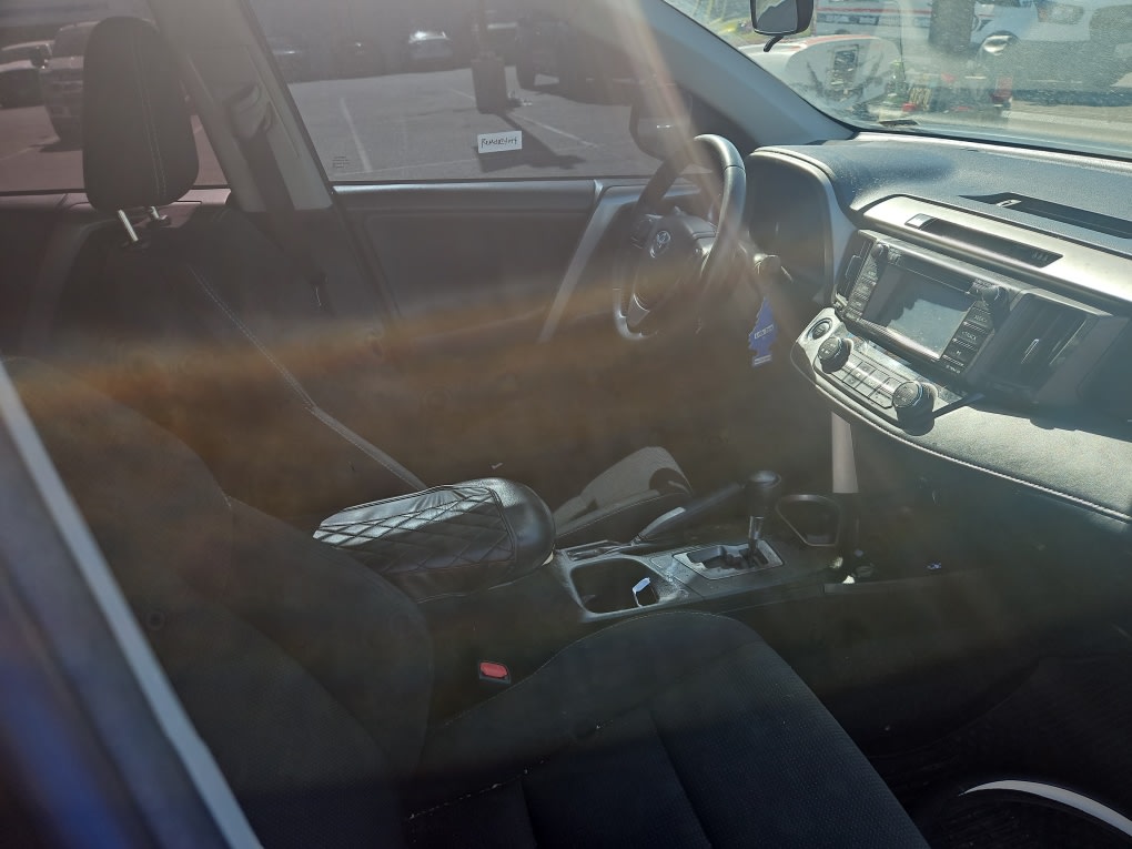 Thumbnail: 2018 Toyota RAV4 - 7