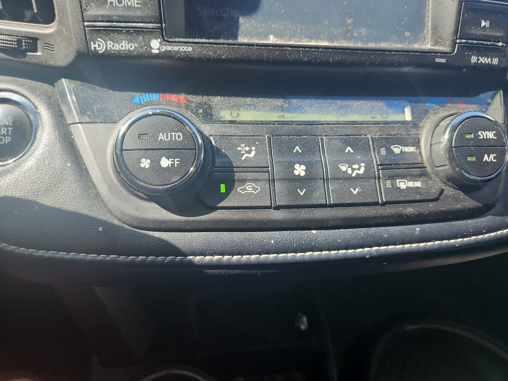 Thumbnail: 2018 Toyota RAV4 - 20