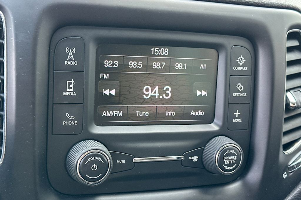 Thumbnail: 2018 Jeep Compass - 14