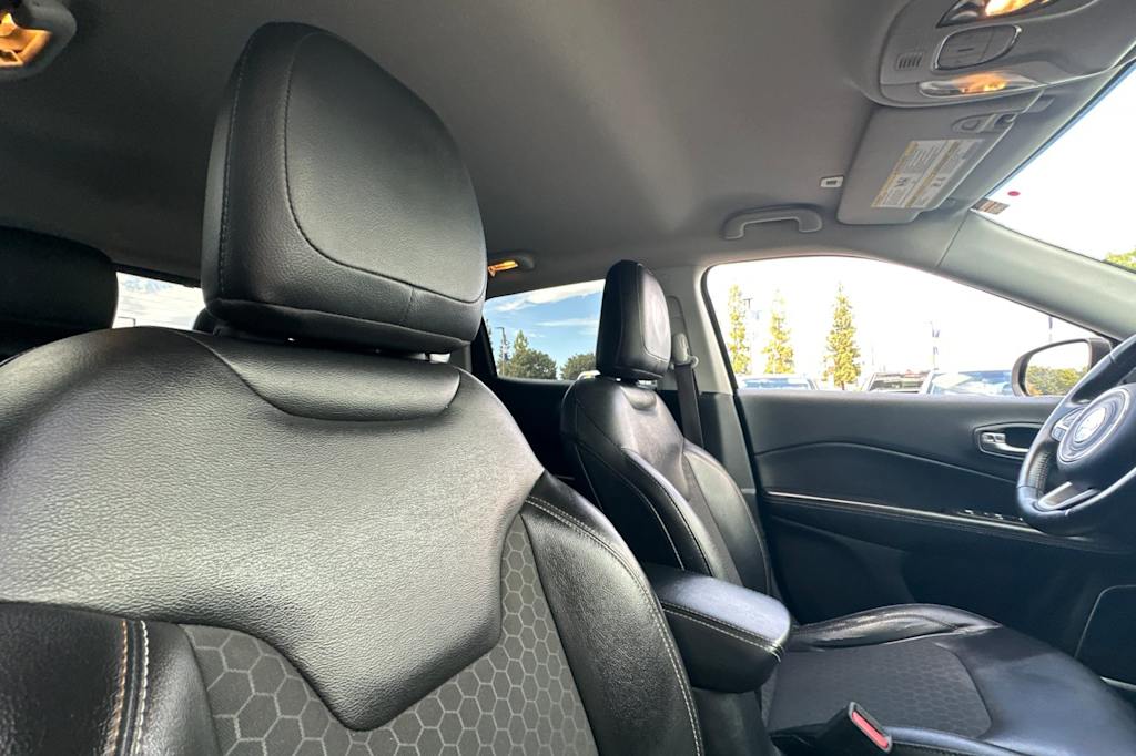 Thumbnail: 2018 Jeep Compass - 10