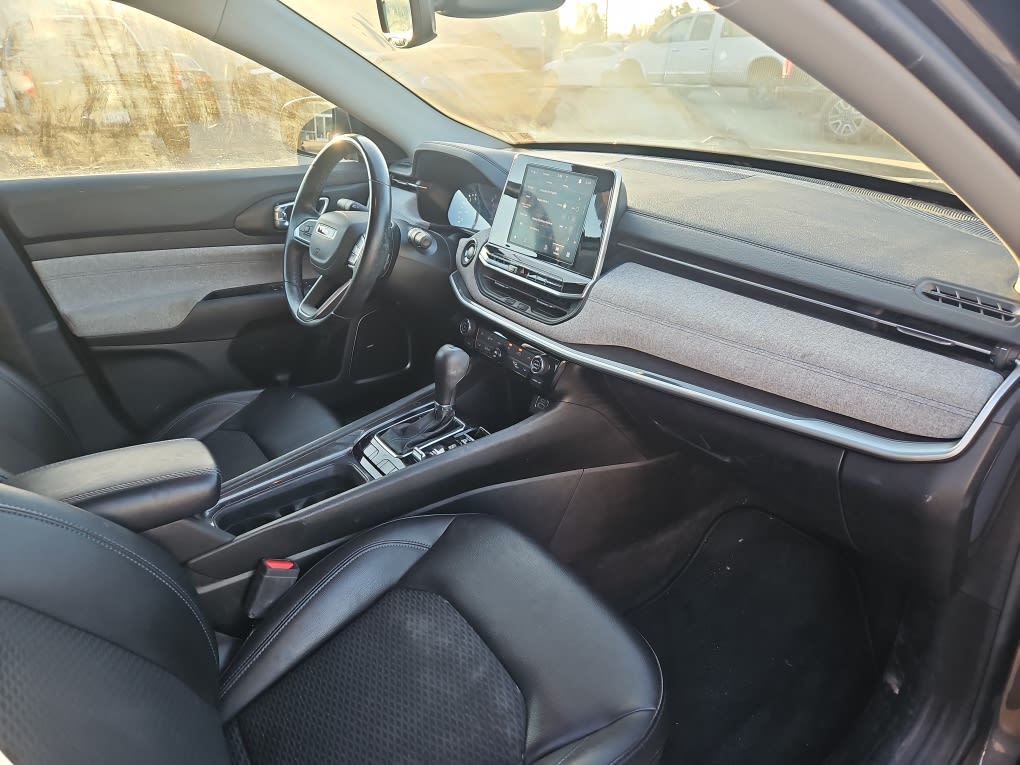Thumbnail: 2022 Jeep Compass - 9