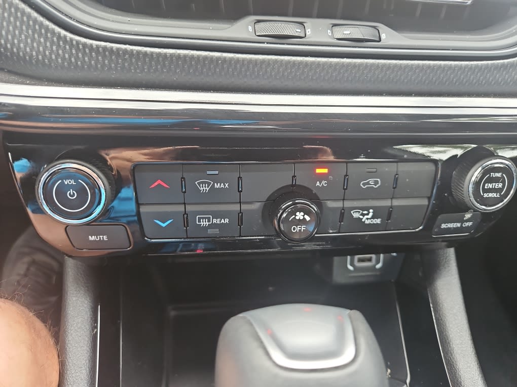 Thumbnail: 2025 Jeep Compass - 21