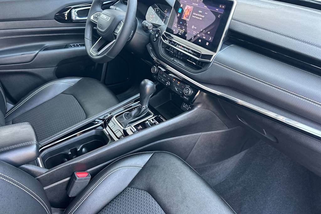Thumbnail: 2023 Jeep Compass - 13