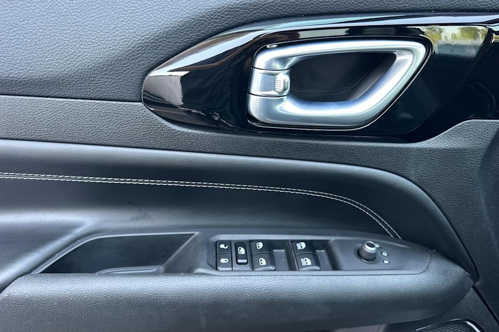 Thumbnail: 2023 Jeep Compass - 22