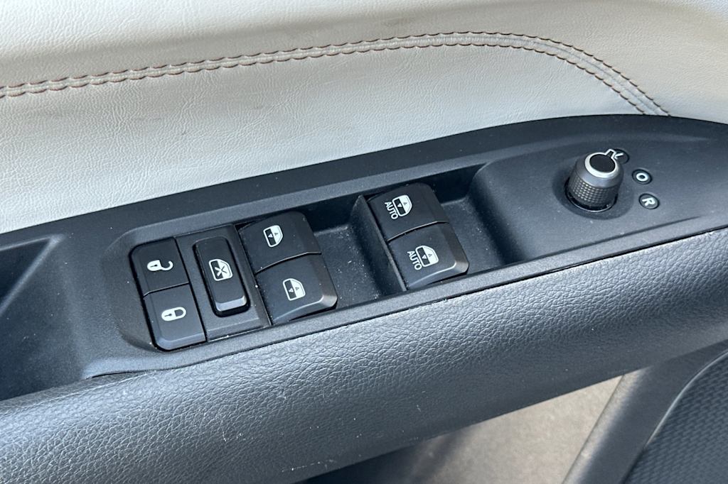 Thumbnail: 2025 Jeep Compass - 23