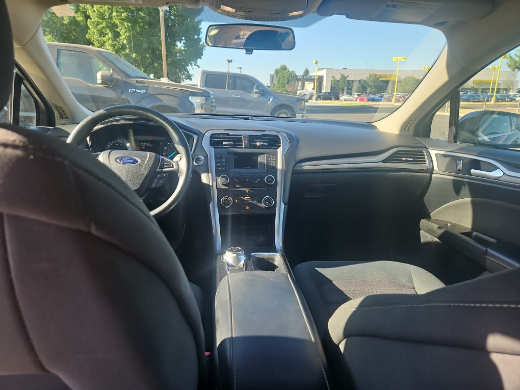 Thumbnail: 2017 Ford Fusion - 8