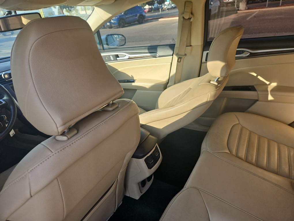 Thumbnail: 2016 Ford Fusion - 19
