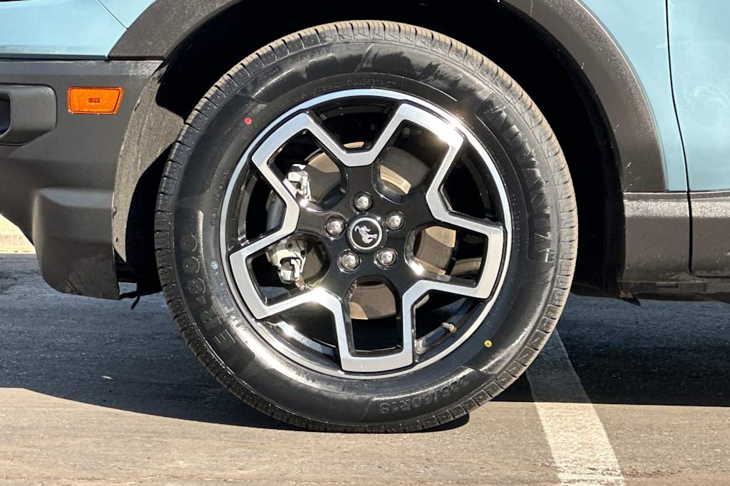 Thumbnail: 2021 Ford Bronco Sport - 8