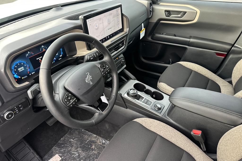 Thumbnail: 2025 Ford Bronco Sport - 8