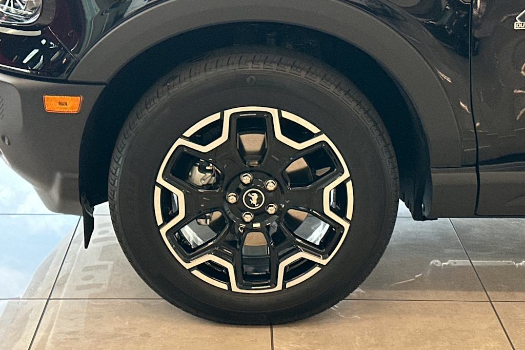 Thumbnail: 2025 Ford Bronco Sport - 8