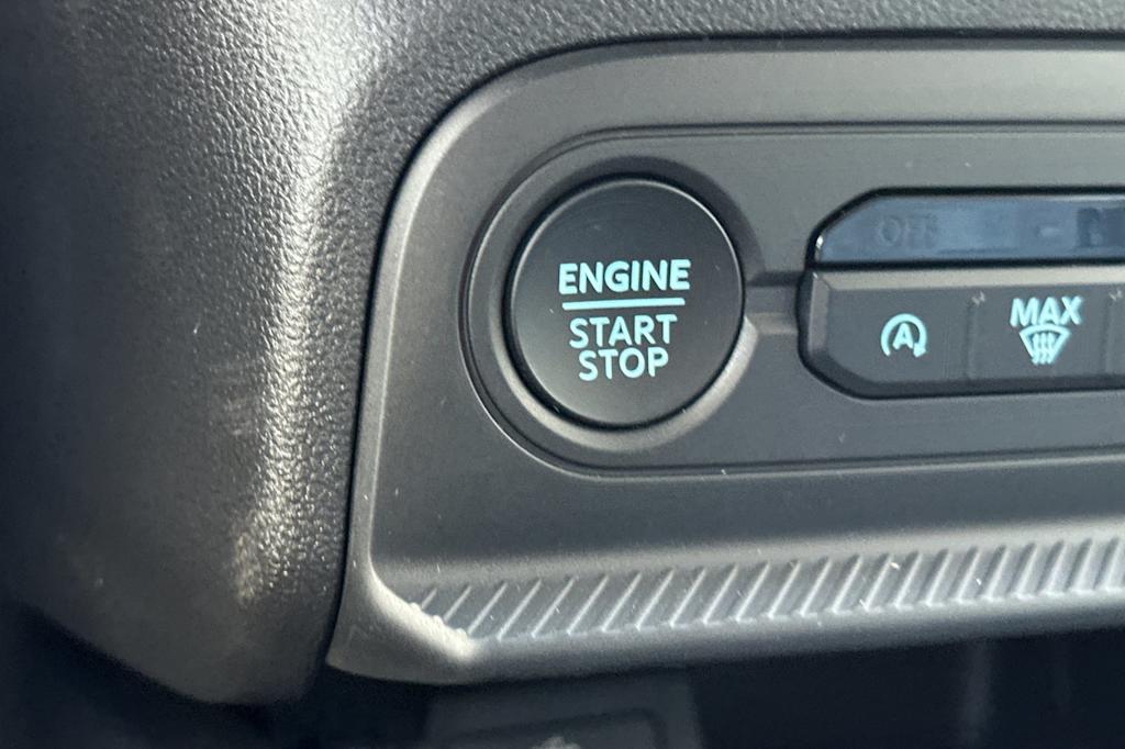 Thumbnail: 2025 Ford Bronco Sport - 25