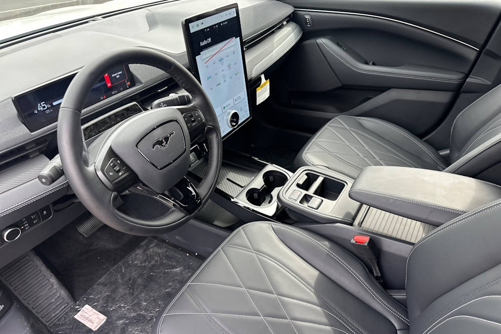 2025 Ford Mustang Mach-E Select 9