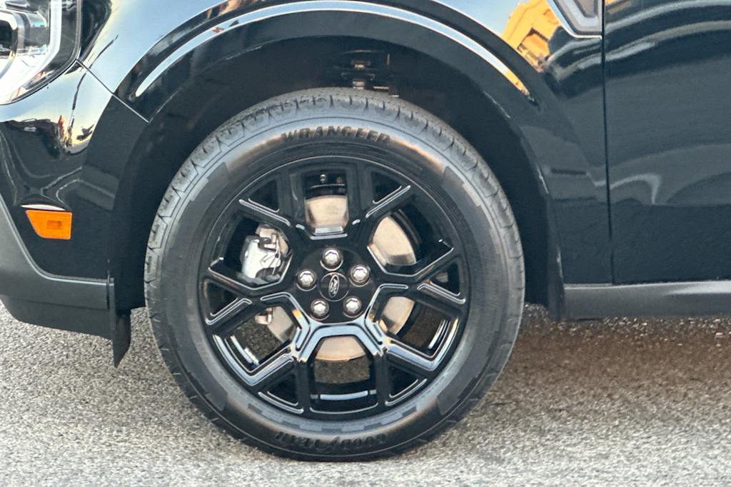 Thumbnail: 2025 Ford Maverick - 7