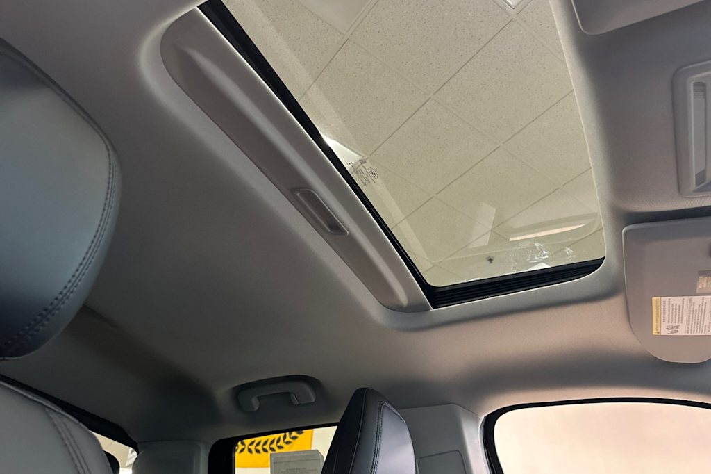 Thumbnail: 2025 Ford Maverick - 22