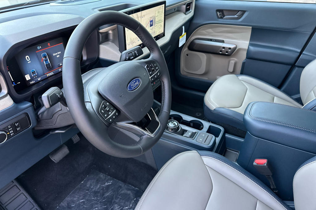 Thumbnail: 2025 Ford Maverick - 9