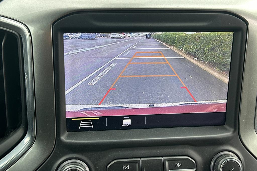 Thumbnail: 2019 Chevrolet Silverado 1500 - 21