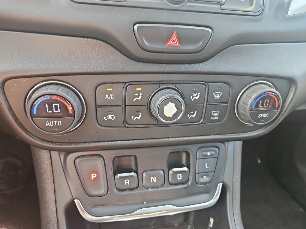 Thumbnail: 2021 GMC Terrain - 21