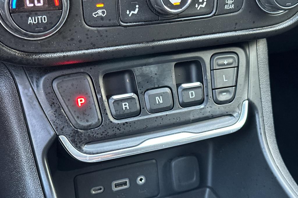 Thumbnail: 2021 GMC Terrain - 25