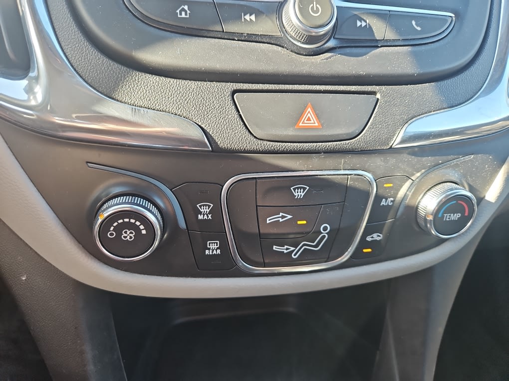 Thumbnail: 2020 Chevrolet Equinox - 21
