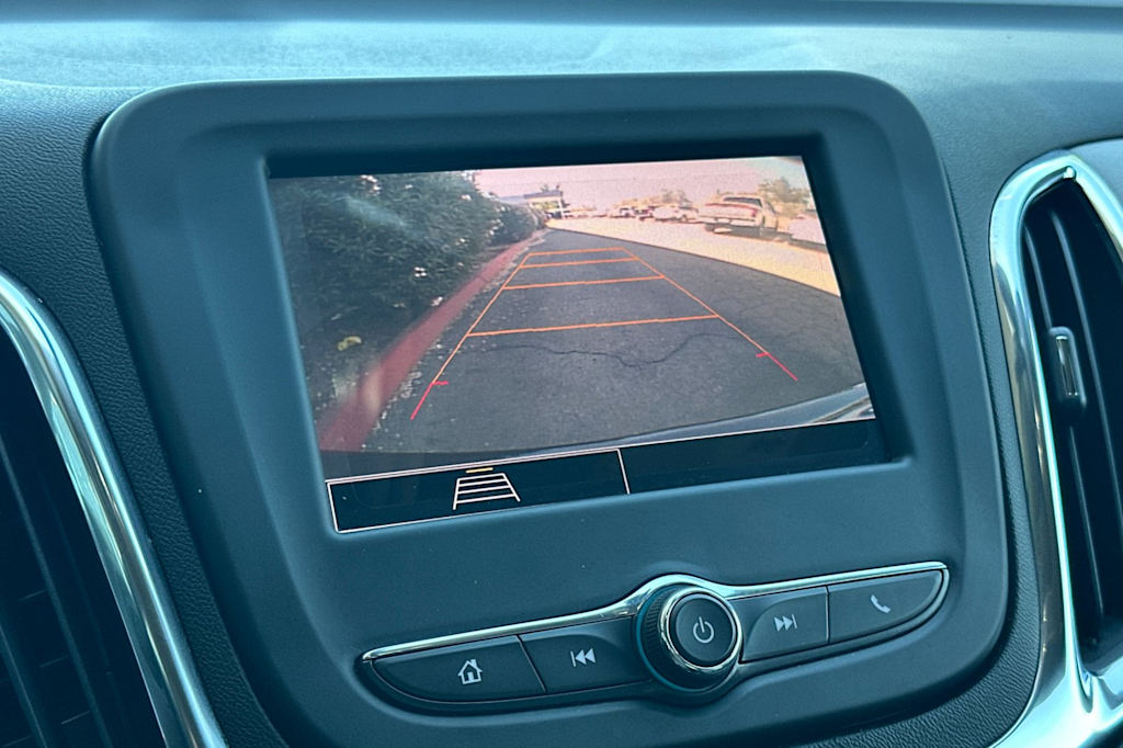 Thumbnail: 2023 Chevrolet Equinox - 24