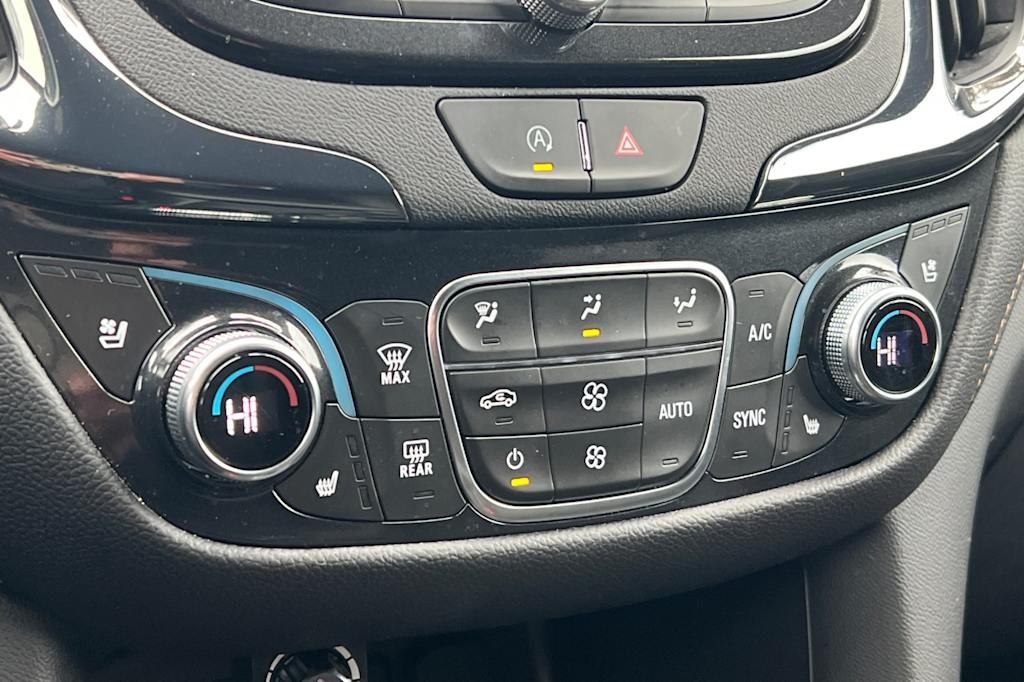 Thumbnail: 2024 Chevrolet Equinox - 24