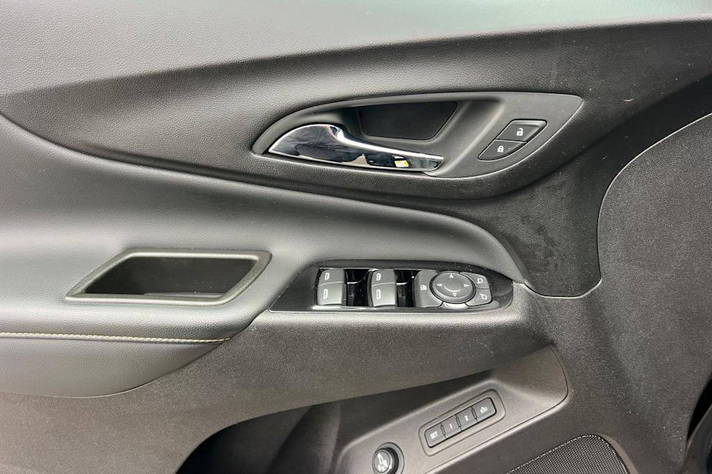 Thumbnail: 2024 Chevrolet Equinox - 21