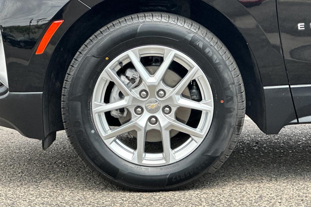 Thumbnail: 2022 Chevrolet Equinox - 8