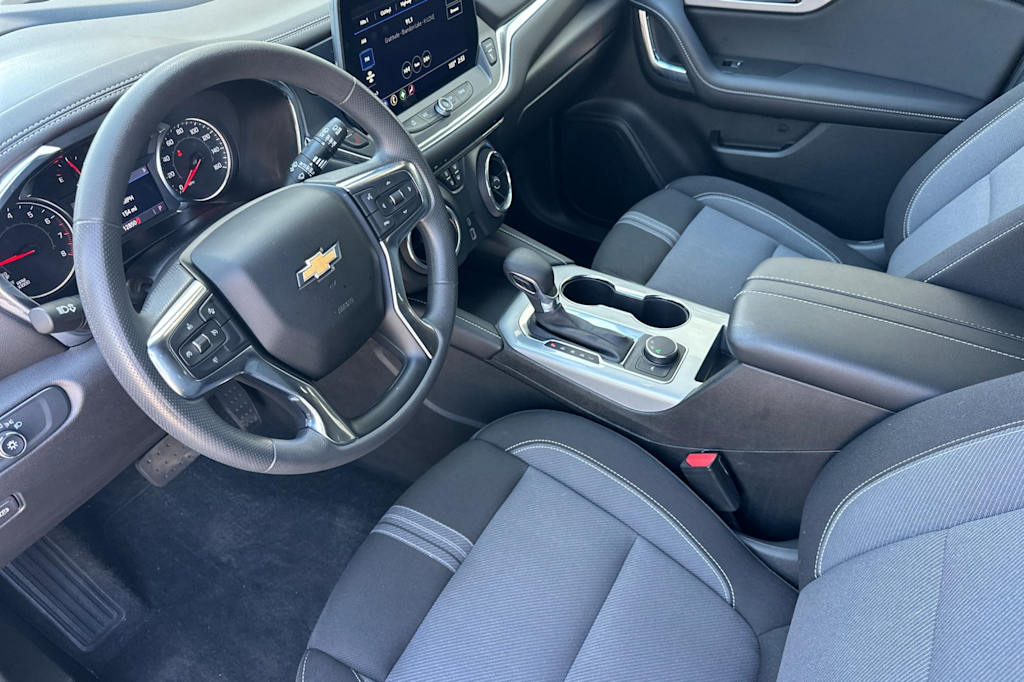Thumbnail: 2025 Chevrolet Blazer - 8