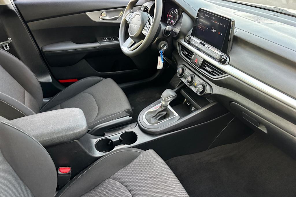 Thumbnail: 2024 Kia Forte - 12