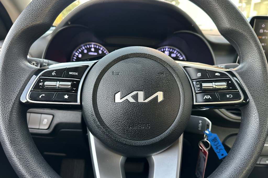 Thumbnail: 2024 Kia Forte - 24