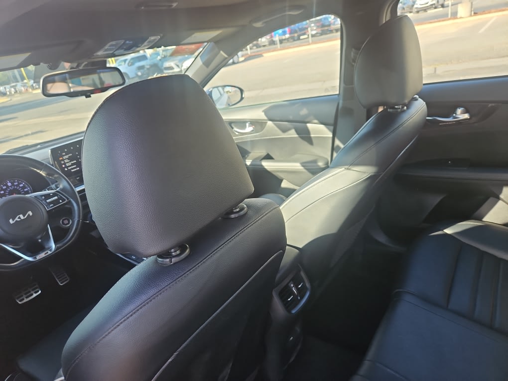Thumbnail: 2024 Kia Forte - 9