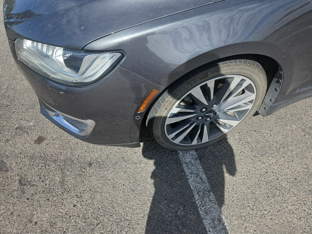 Thumbnail: 2019 Lincoln MKZ - 17