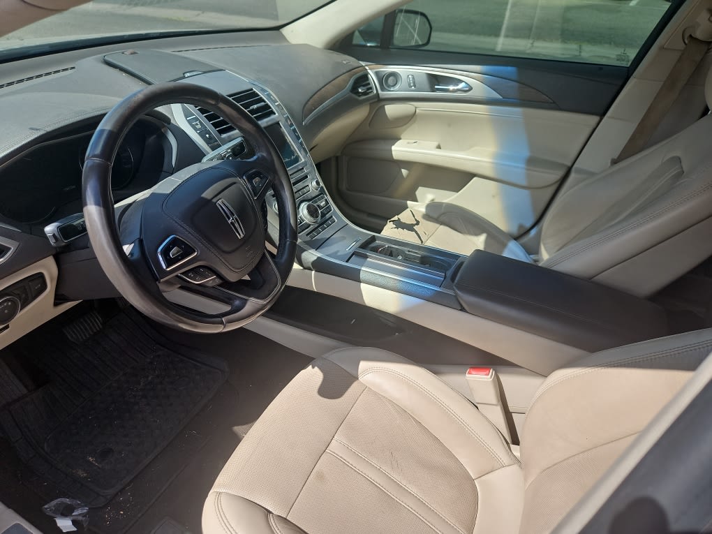 Thumbnail: 2019 Lincoln MKZ - 11